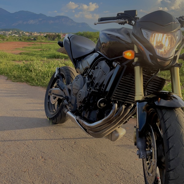 HORNET 2014 OU 30 MIL NO PIX 