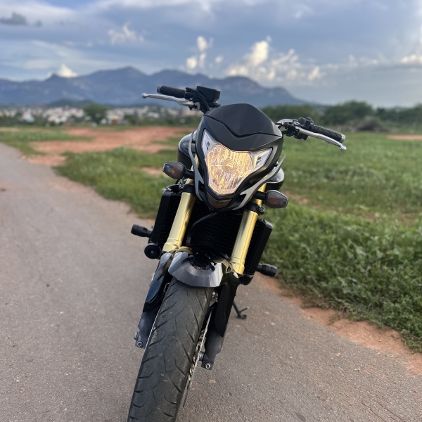 HORNET 2014 OU 30 MIL NO PIX 