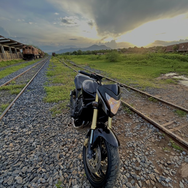 HORNET 2014 OU 30 MIL NO PIX 