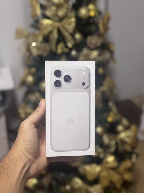 IPHONE 17 PRO MAX LACRADO ou 8 MIL NO PIX