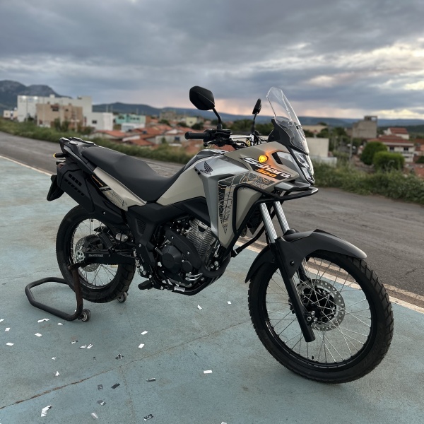 SAHARA 300 ADVENTURE ZERO KM OU 25 MIL NO PIX