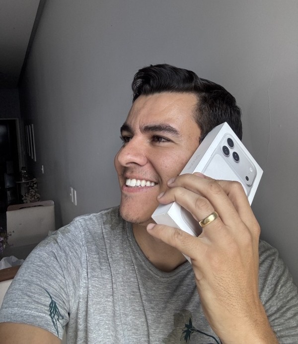 3ª EDIÇÃO IPHONE 17 PRO MAX OU 8 MIL 